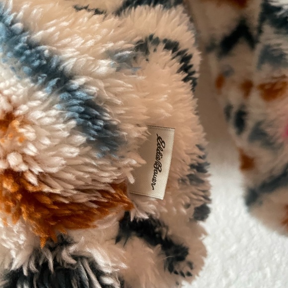 Eddie Bauer Women’s Vanilla Aztec Plush ¼ ZIp Size XL - Picture 11 of 11